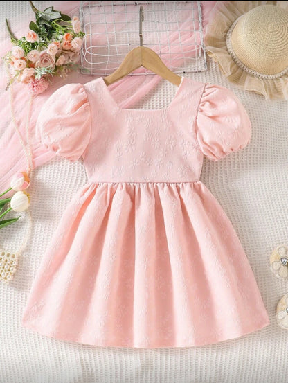 Vestido con lazo desmontable